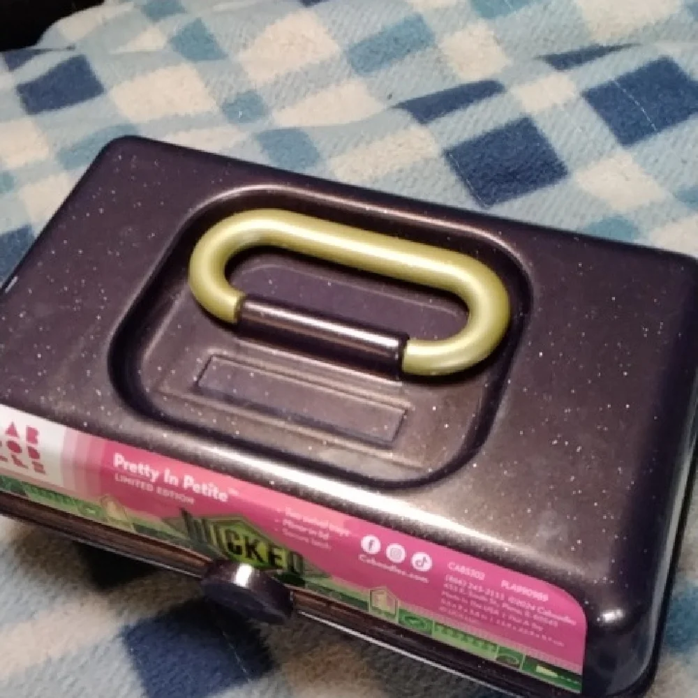 Rare Caboodles Pretty in Petite “Wicked” Limited Edition | Collectible Makeup Ca